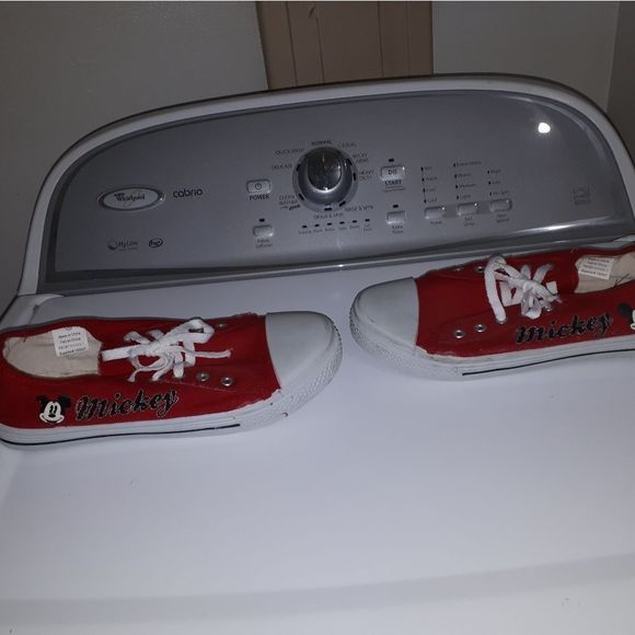 Mickey Mouse Red Sneakers Size 10 love these but to small for me - Picture 1 of 2